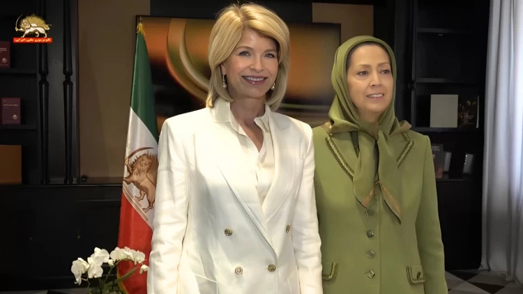 دیدار خانم مریم رجوی با سفیر کارلا سندز سفیر سابق آمریکا در دانمارک